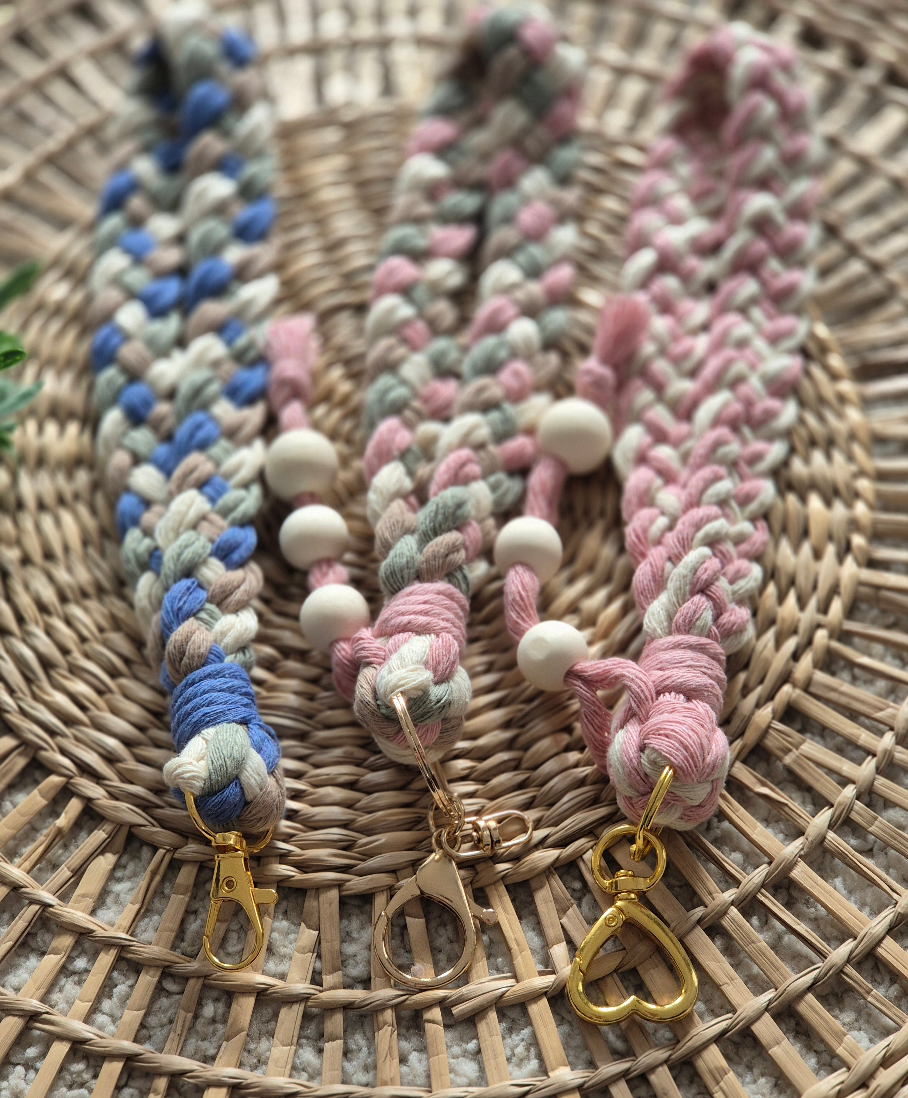 macramé lanyard - medium