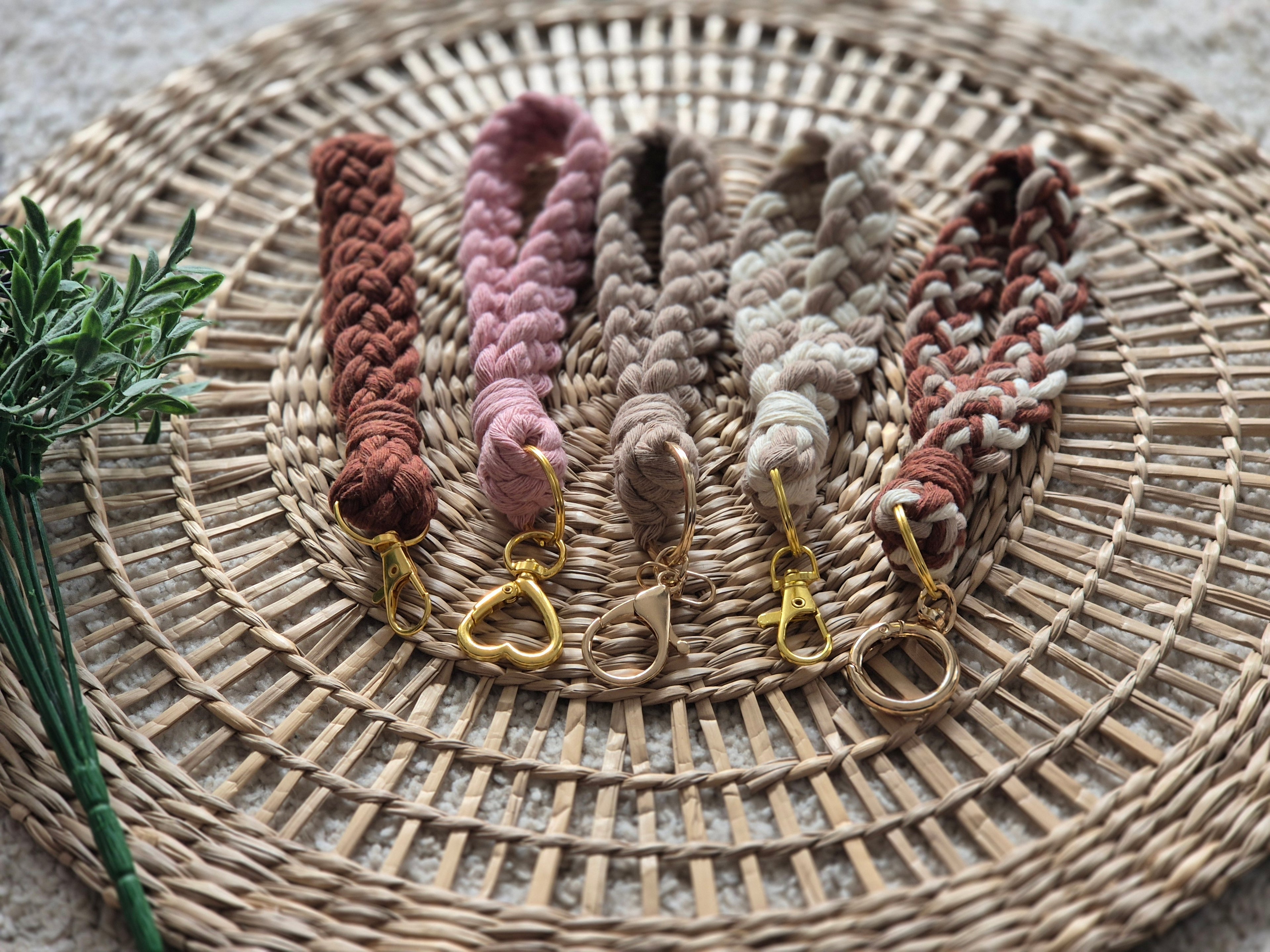 macramé lanyard - small