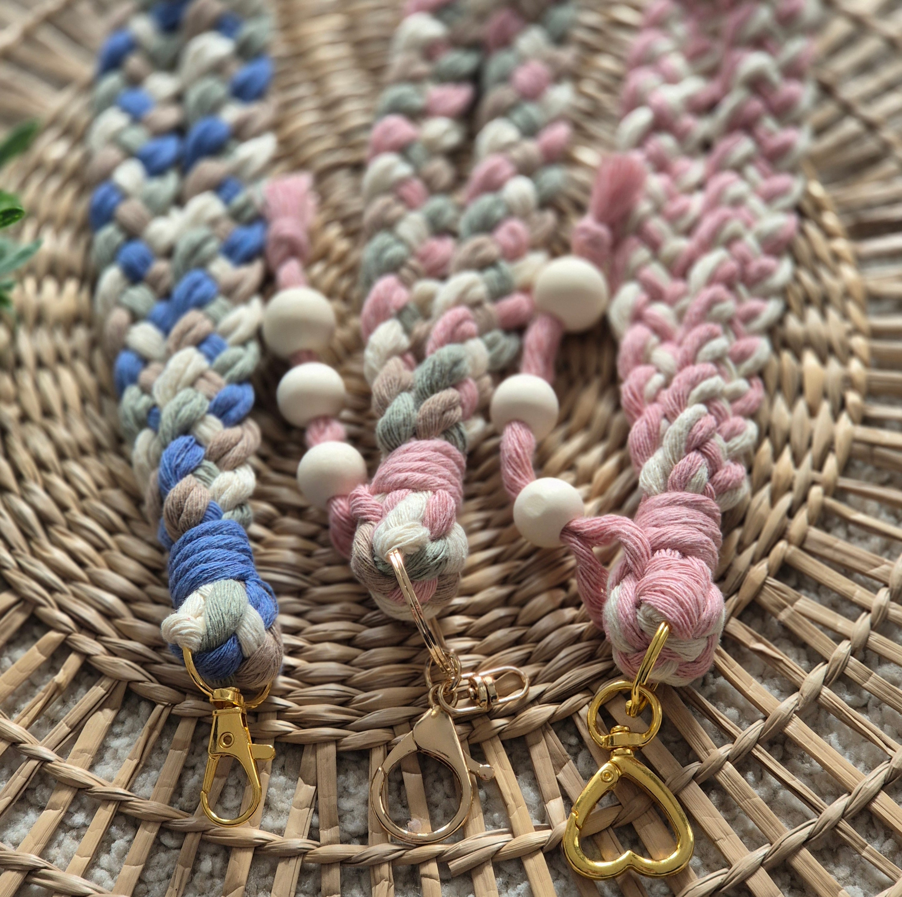 macramé lanyard - medium
