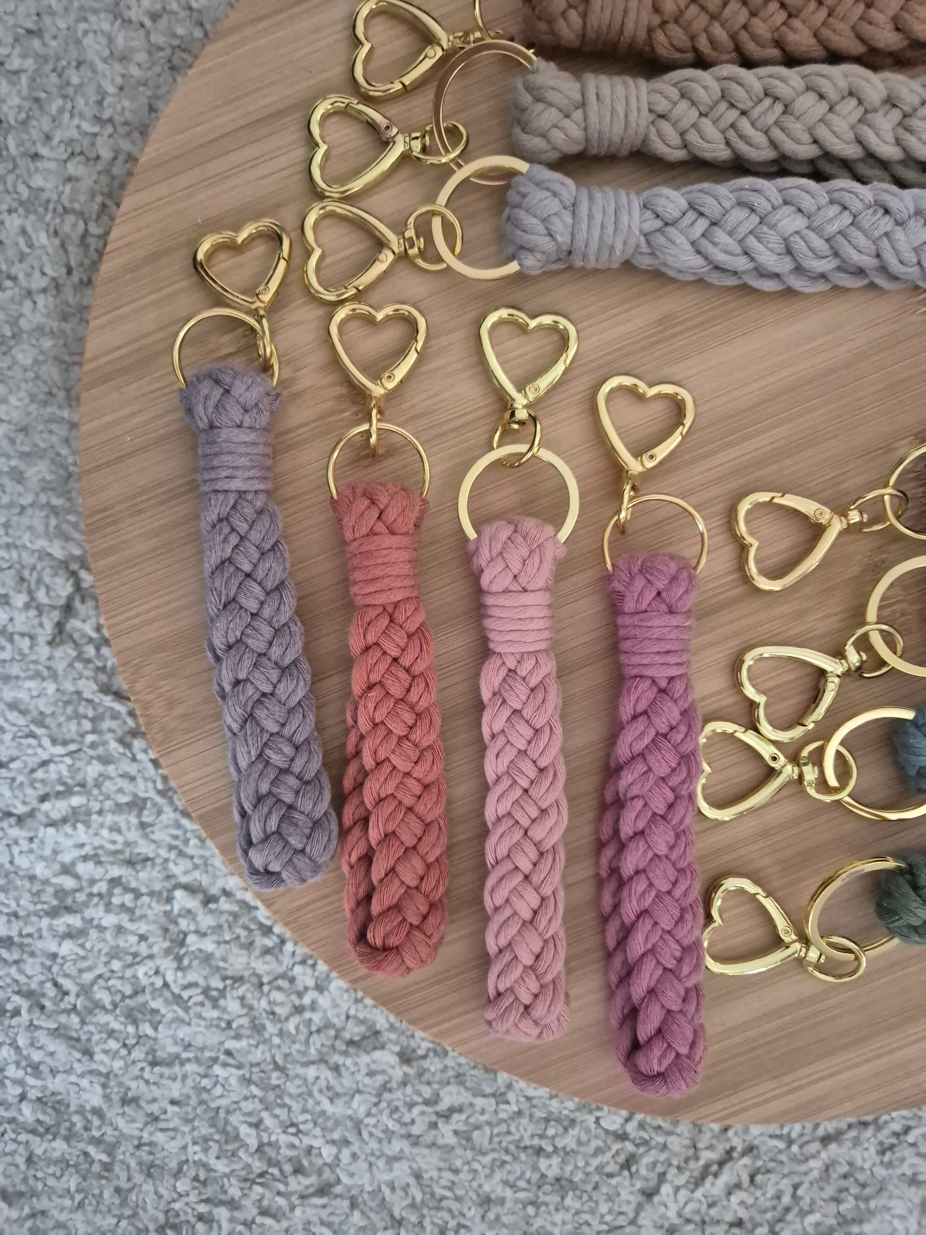 macramé keychains ♡ big