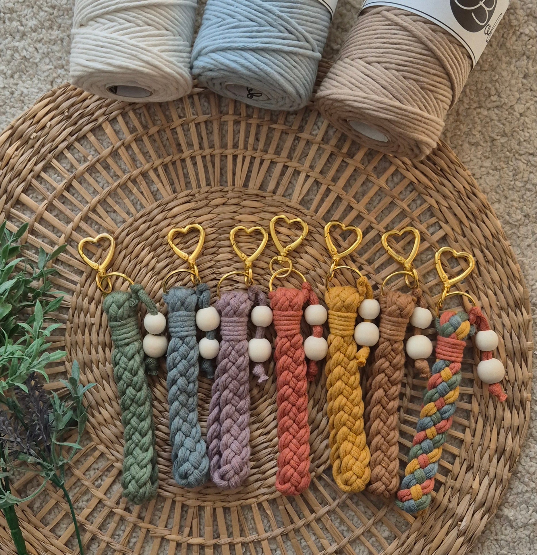 macramé keychain ♡ braided