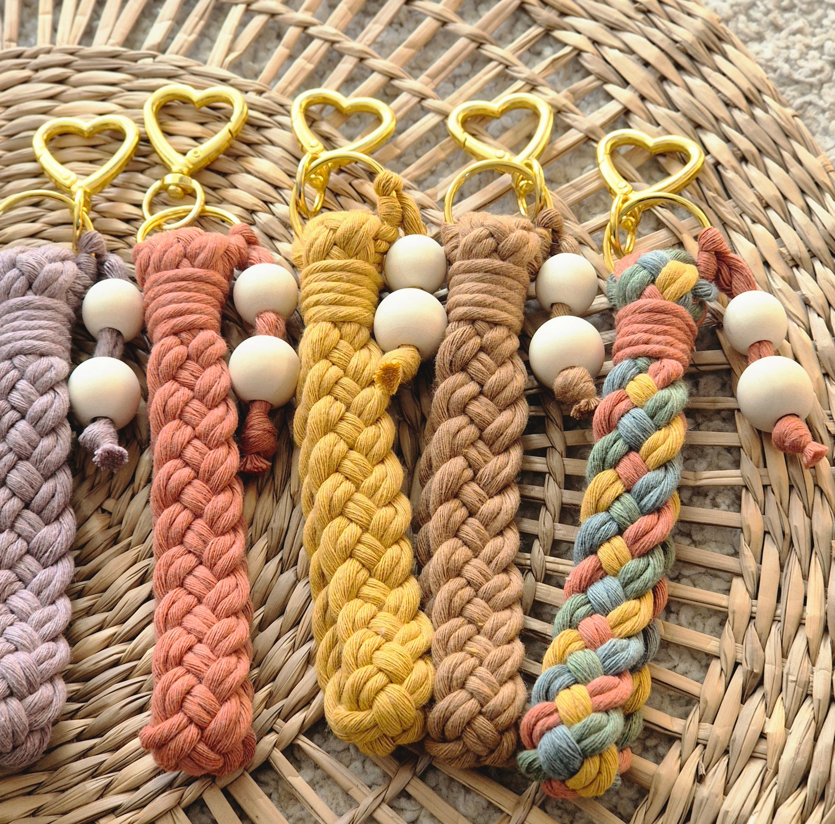 macramé keychain ♡ braided