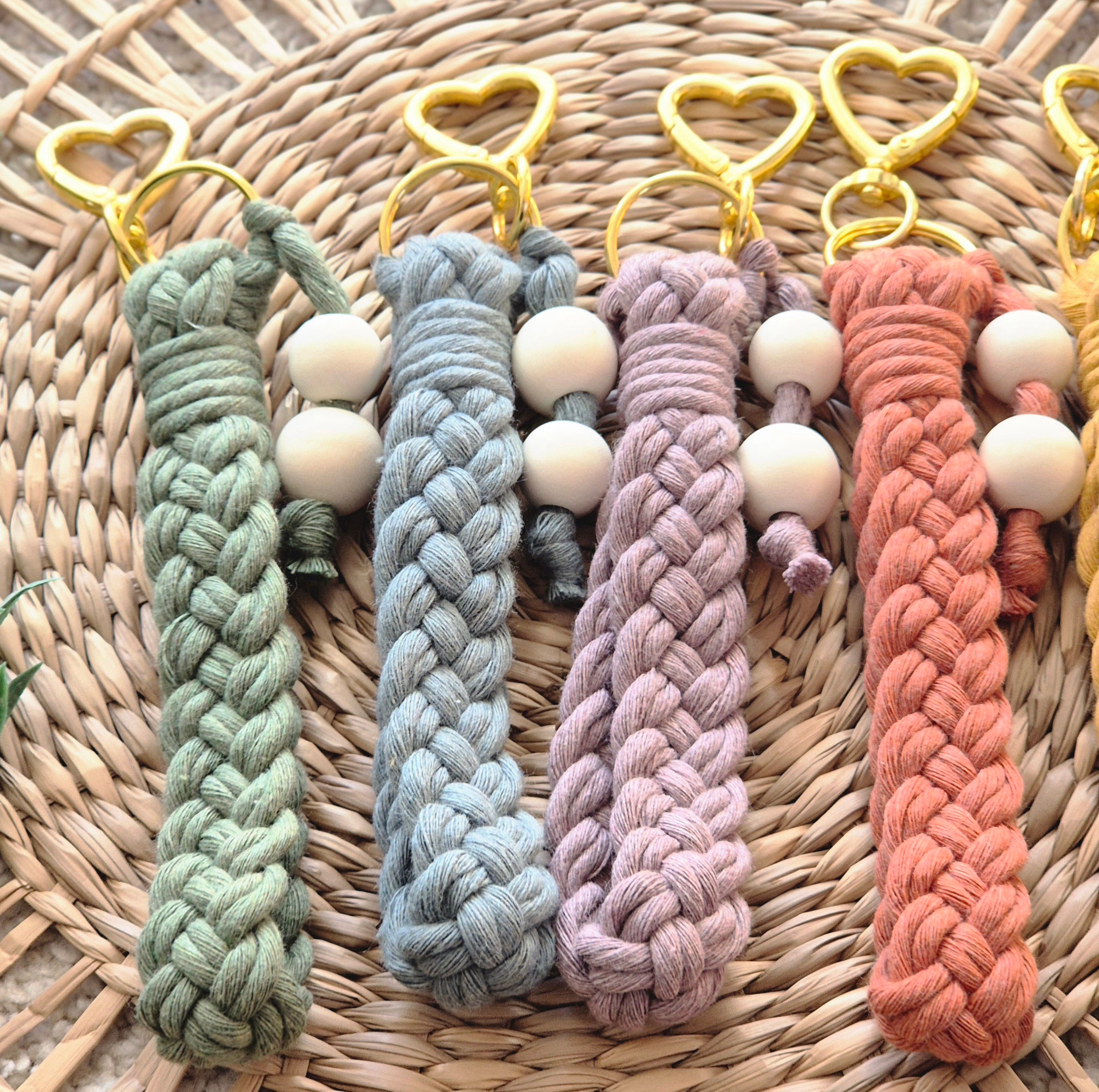 macramé keychain ♡ braided